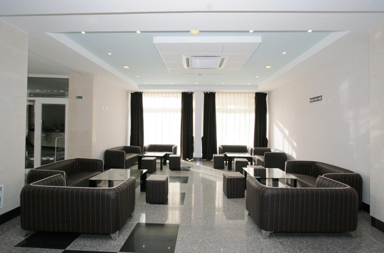 Sunny Beauty Palace Hotel Pantai Sunny Bagian luar foto