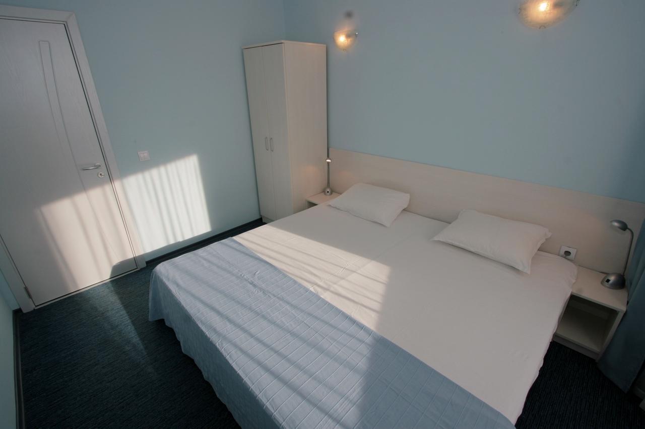 Sunny Beauty Palace Hotel Pantai Sunny Bagian luar foto